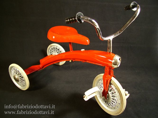 Piccoli restauri - Triciclo francese anni 60