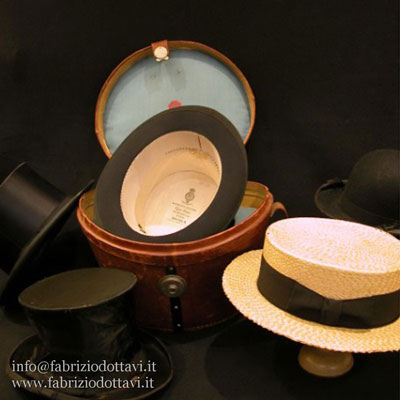 Il modernariato di Fritz - Cappelli
